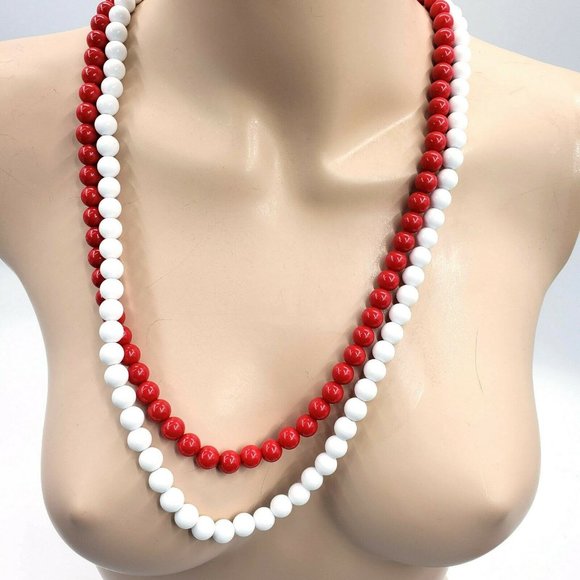 Lustrous Coral Red White Shell Pearl Necklace - Picture 4 of 8